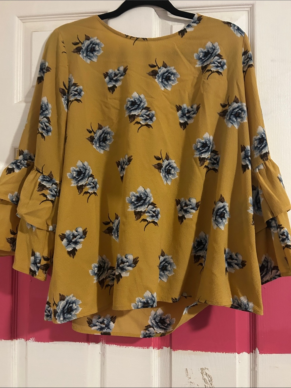 Xhilaration Mustard Floral Ruffle Sleeve Tunic